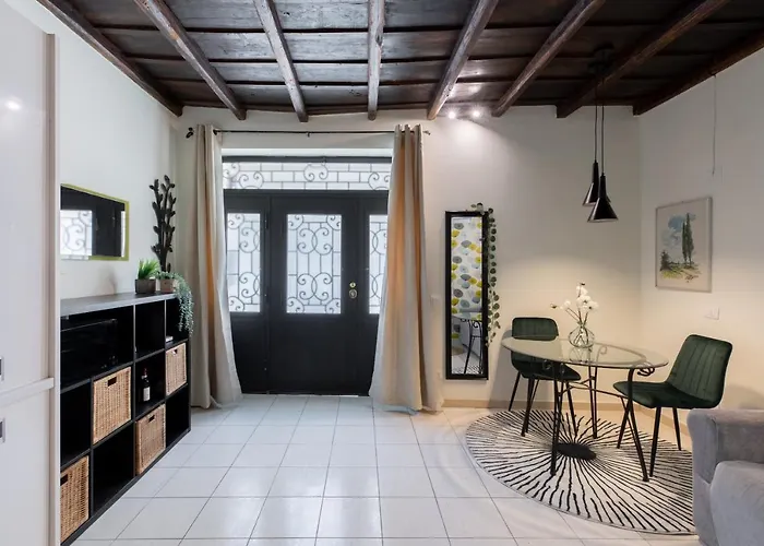 Iflat Colosseo Flower Apartment *